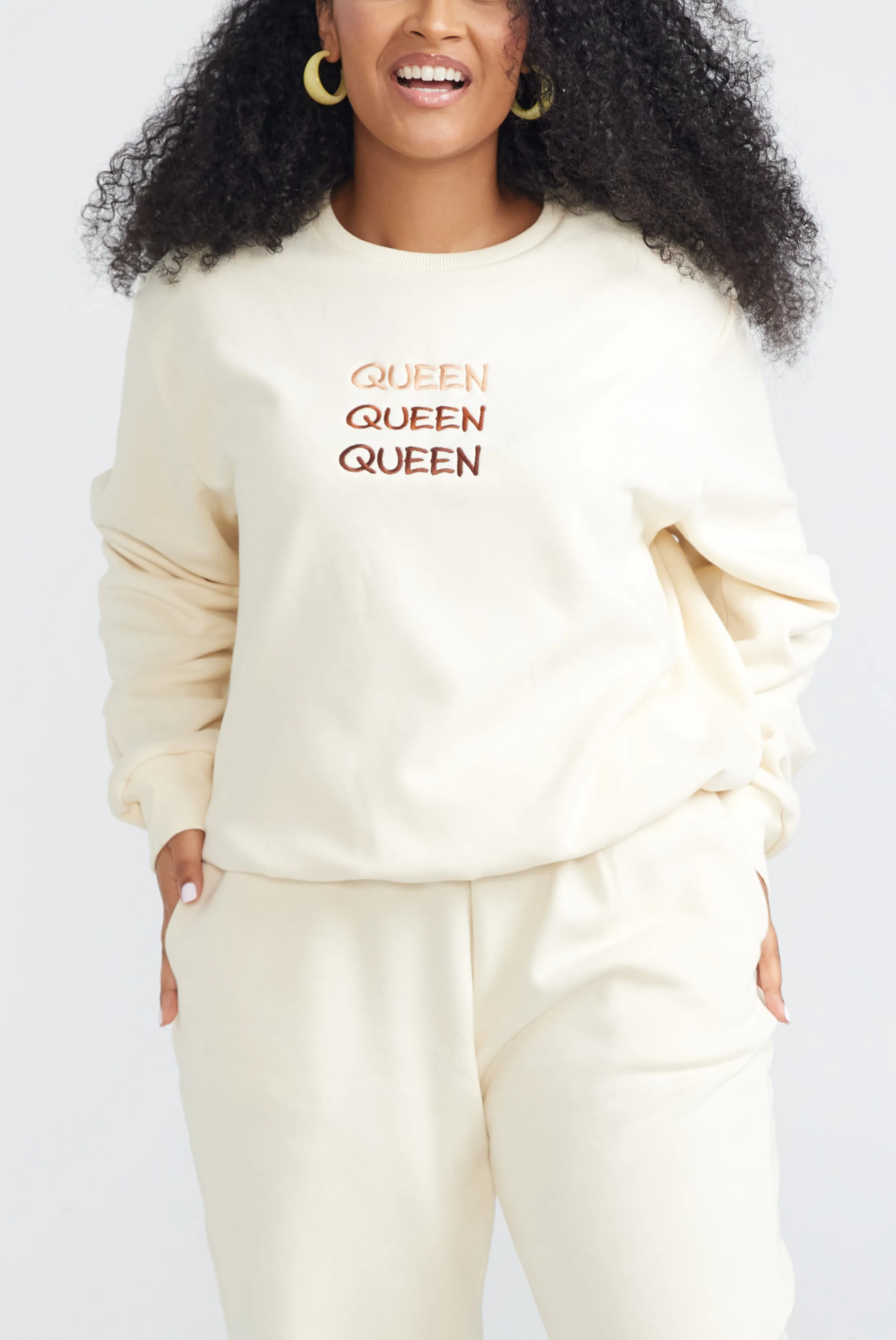 3 QUEEN Crew Neck Jogger Set