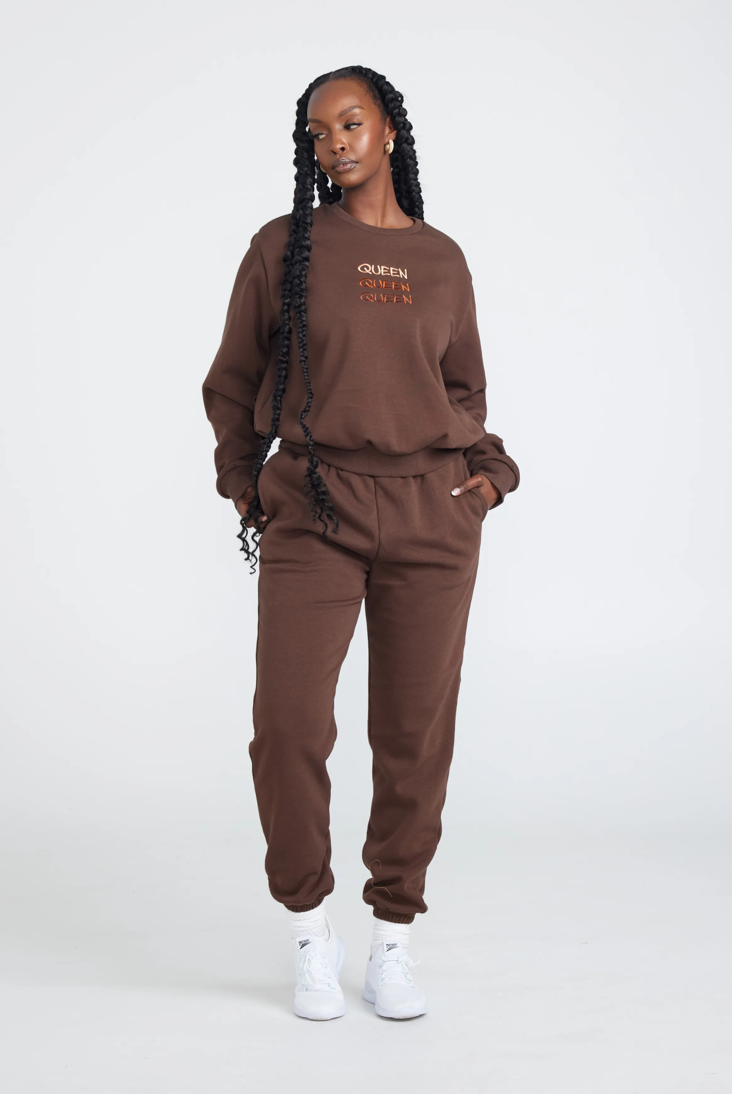 3 QUEEN Crew Neck Jogger Set