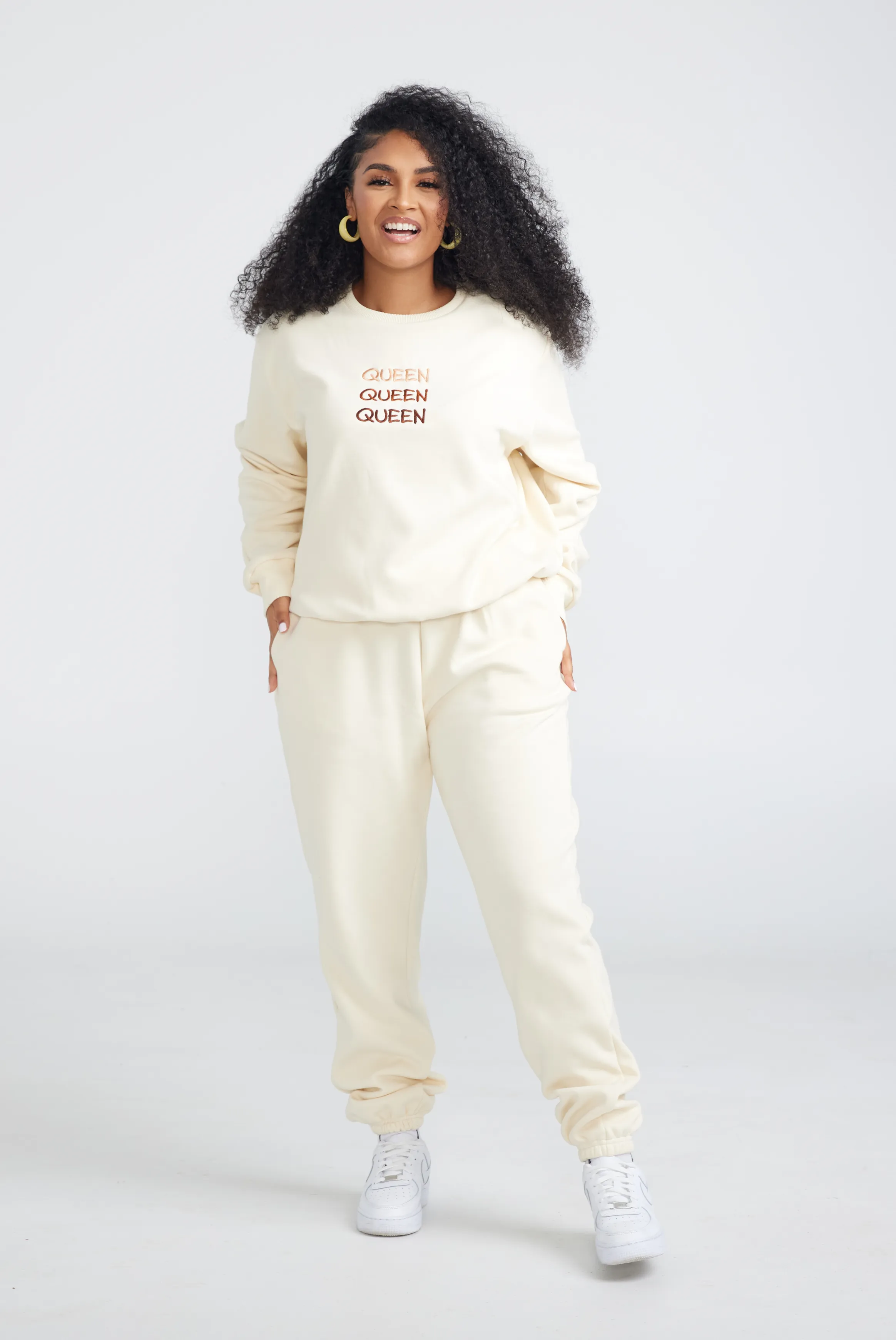 3 QUEEN Crew Neck Jogger Set