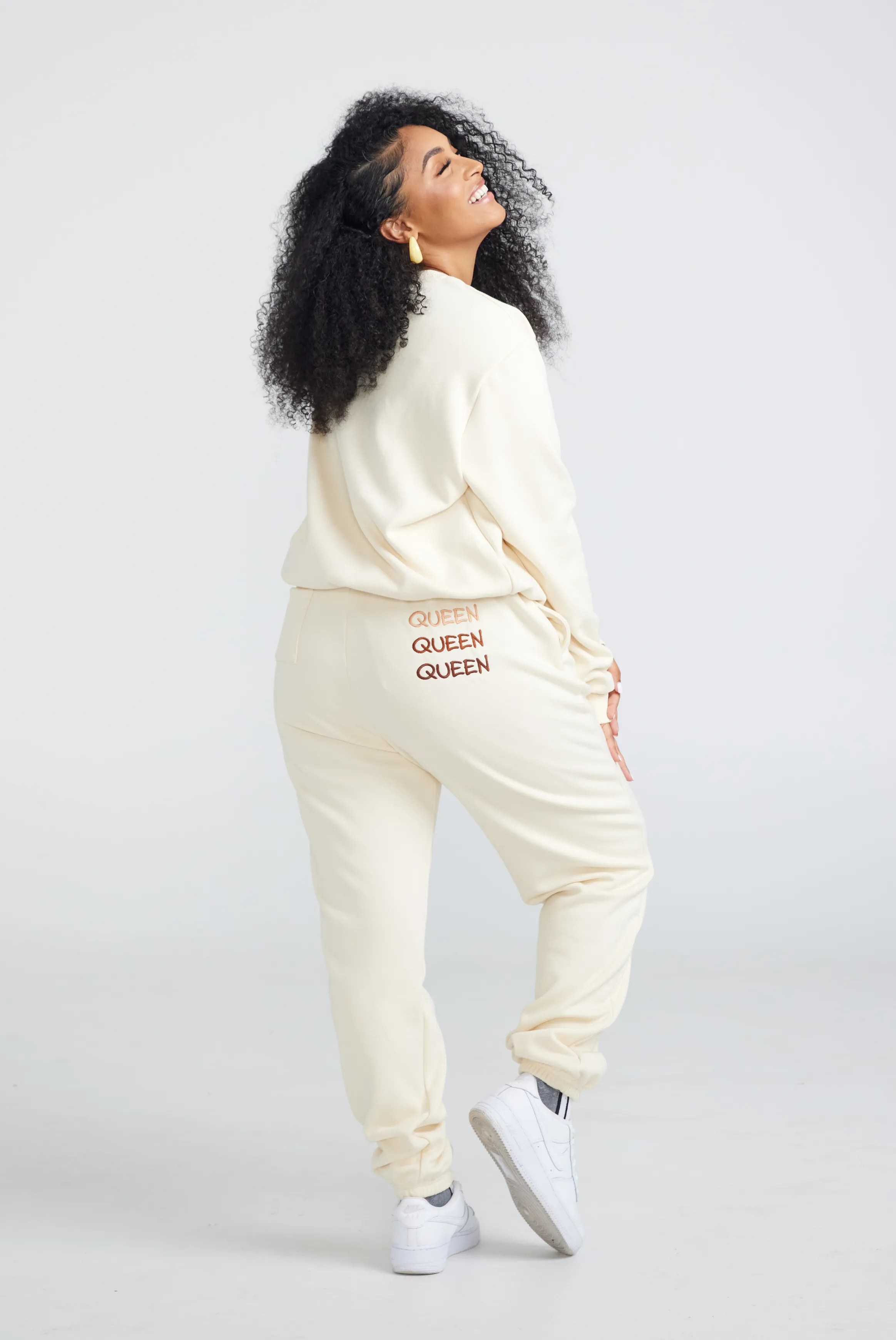 3 QUEEN Crew Neck Jogger Set