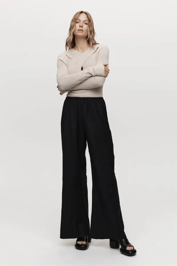 Alicia Pant Black