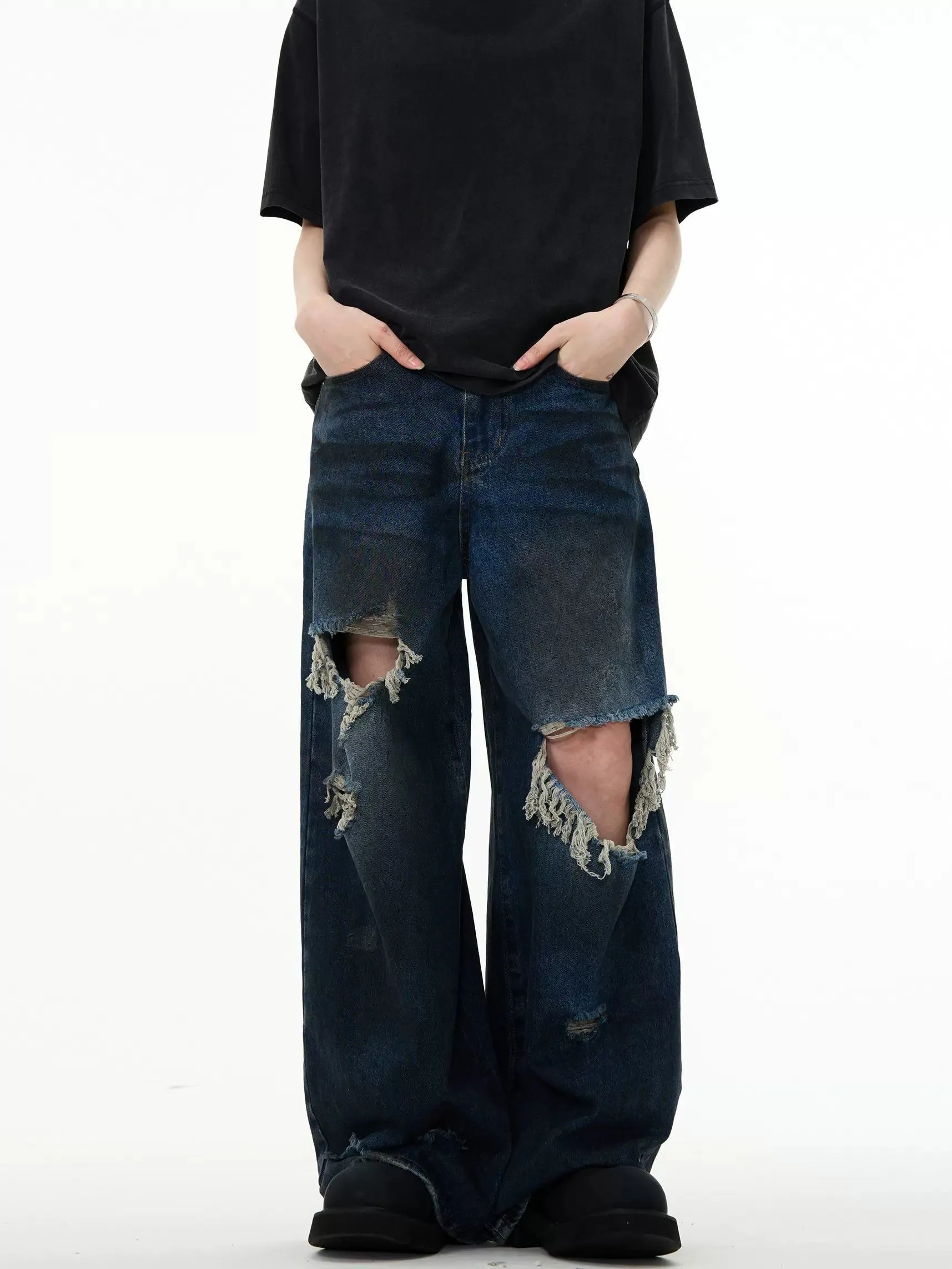 Distressed Spots Comfty Jeans