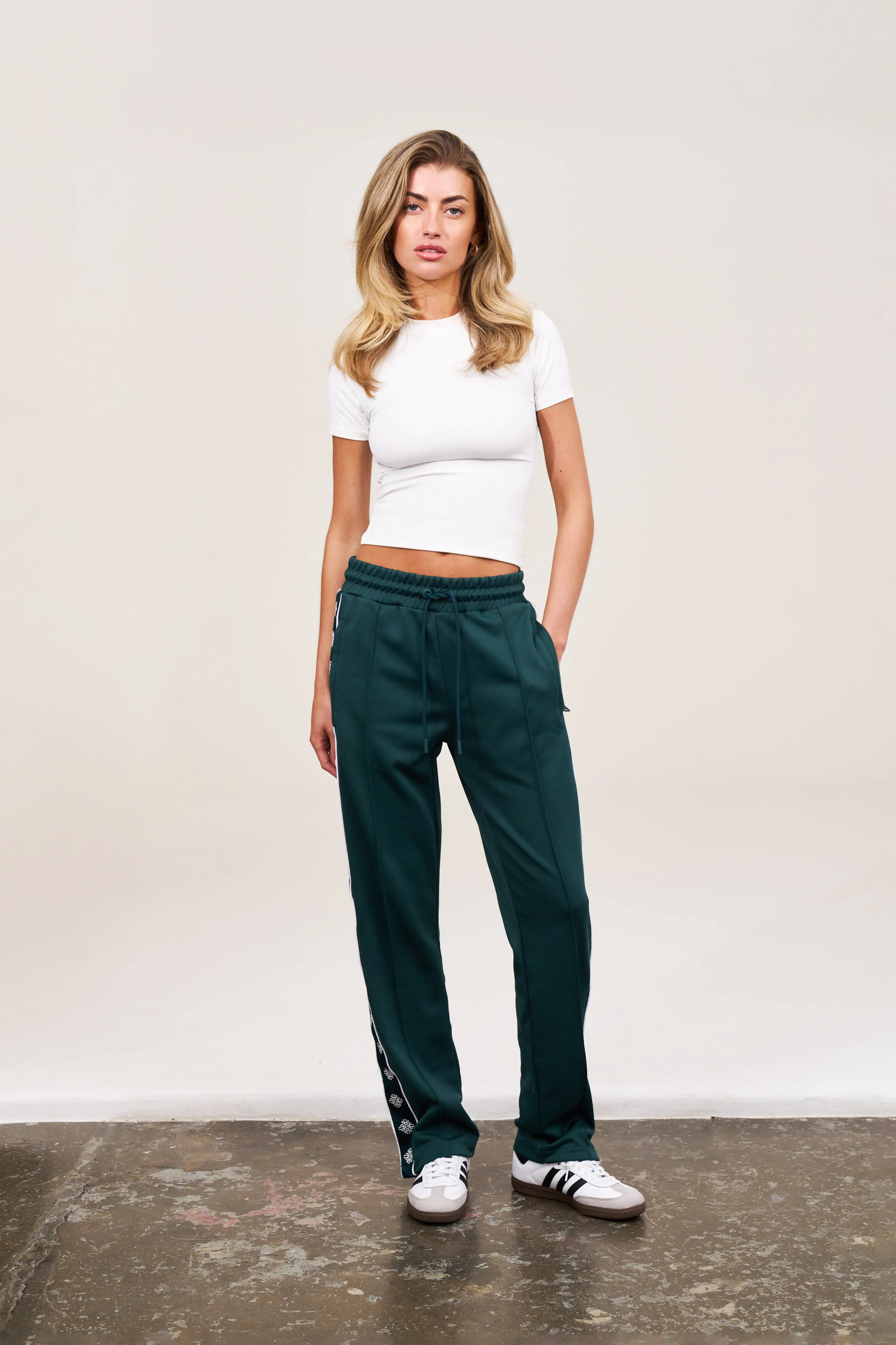 EMBLEM TRACK JOGGERS - GREEN