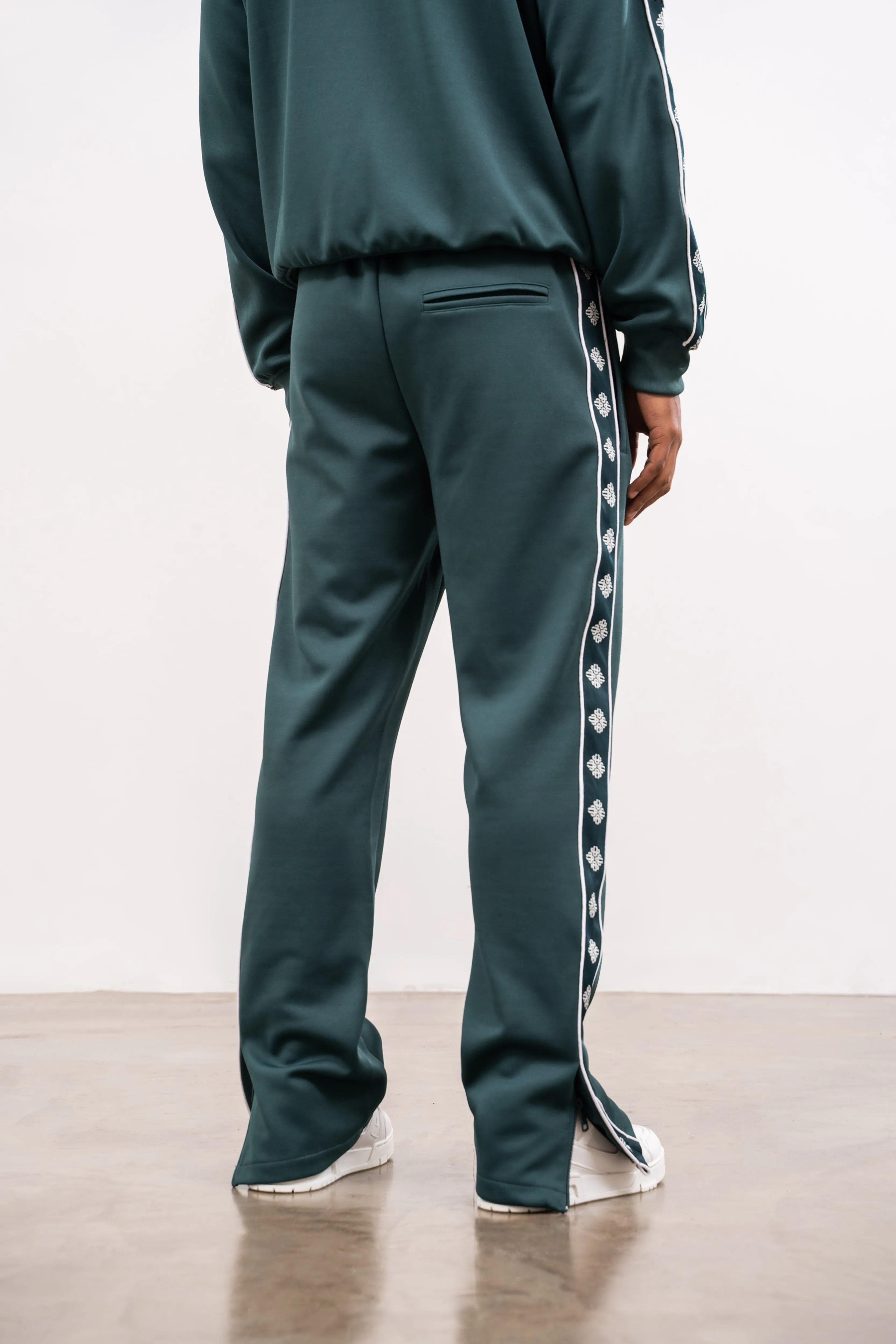 EMBLEM TRACK JOGGERS - GREEN