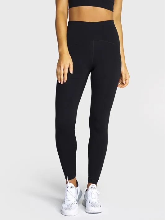 ESSENTIAL LEGGING