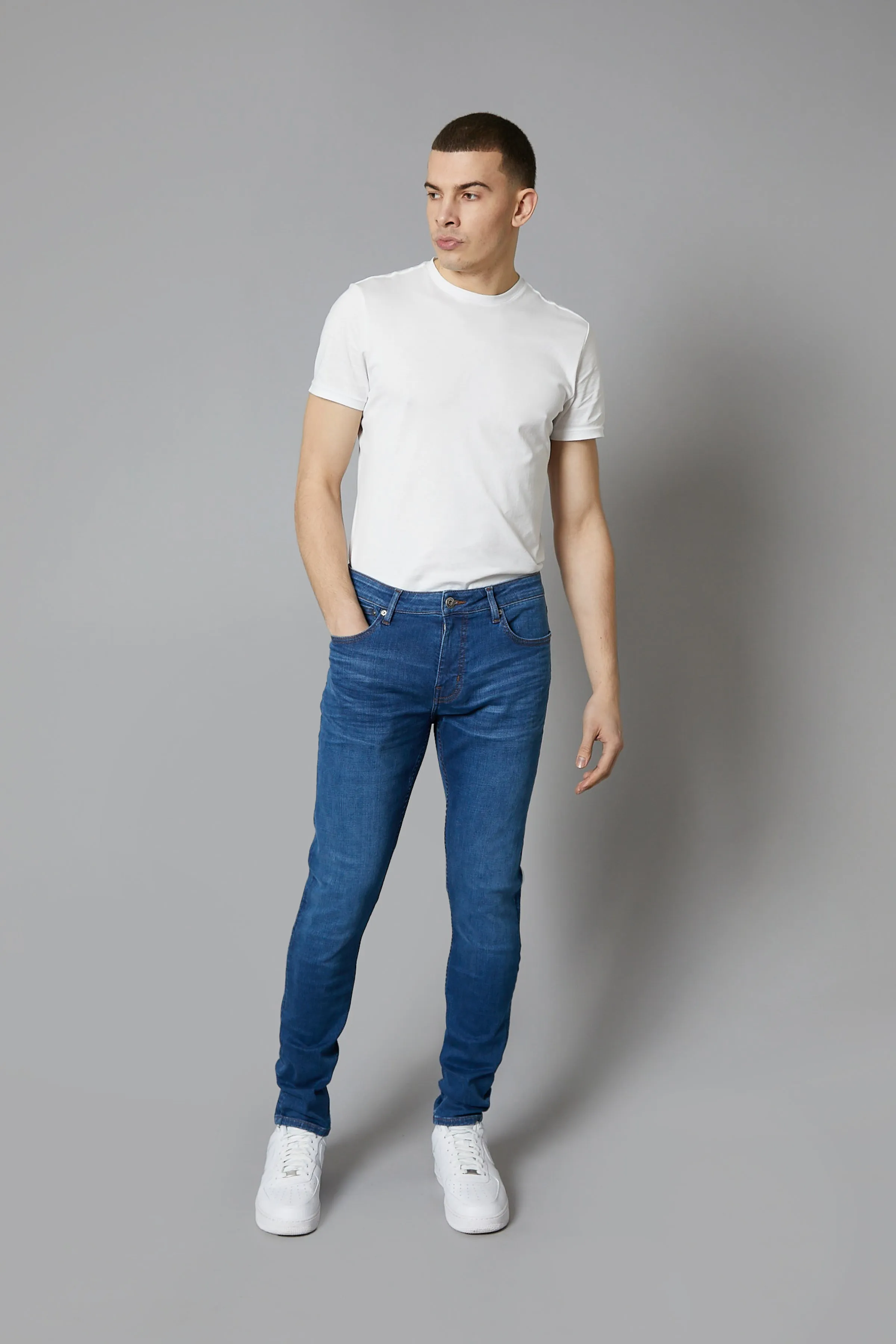 Florida Tapered Fit Jeans In Mid Blue