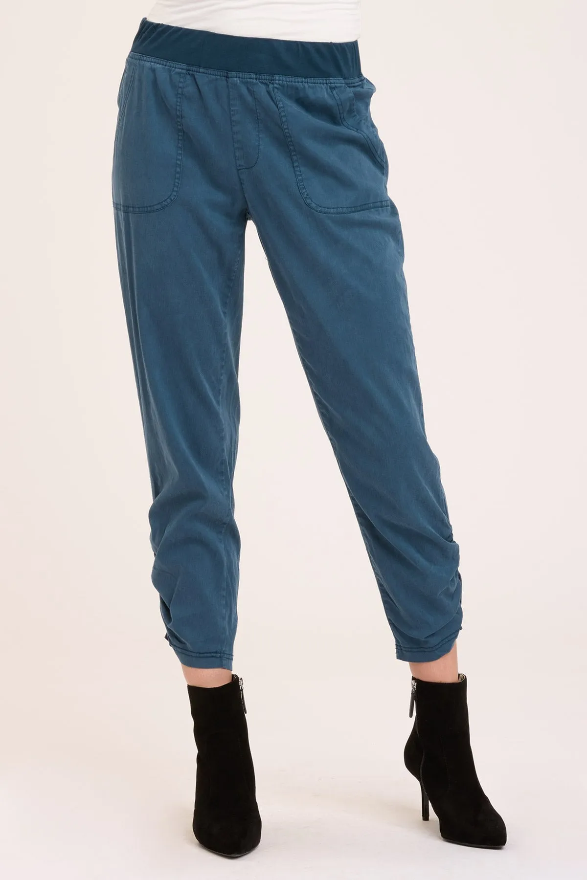 Lyan Slim Pant