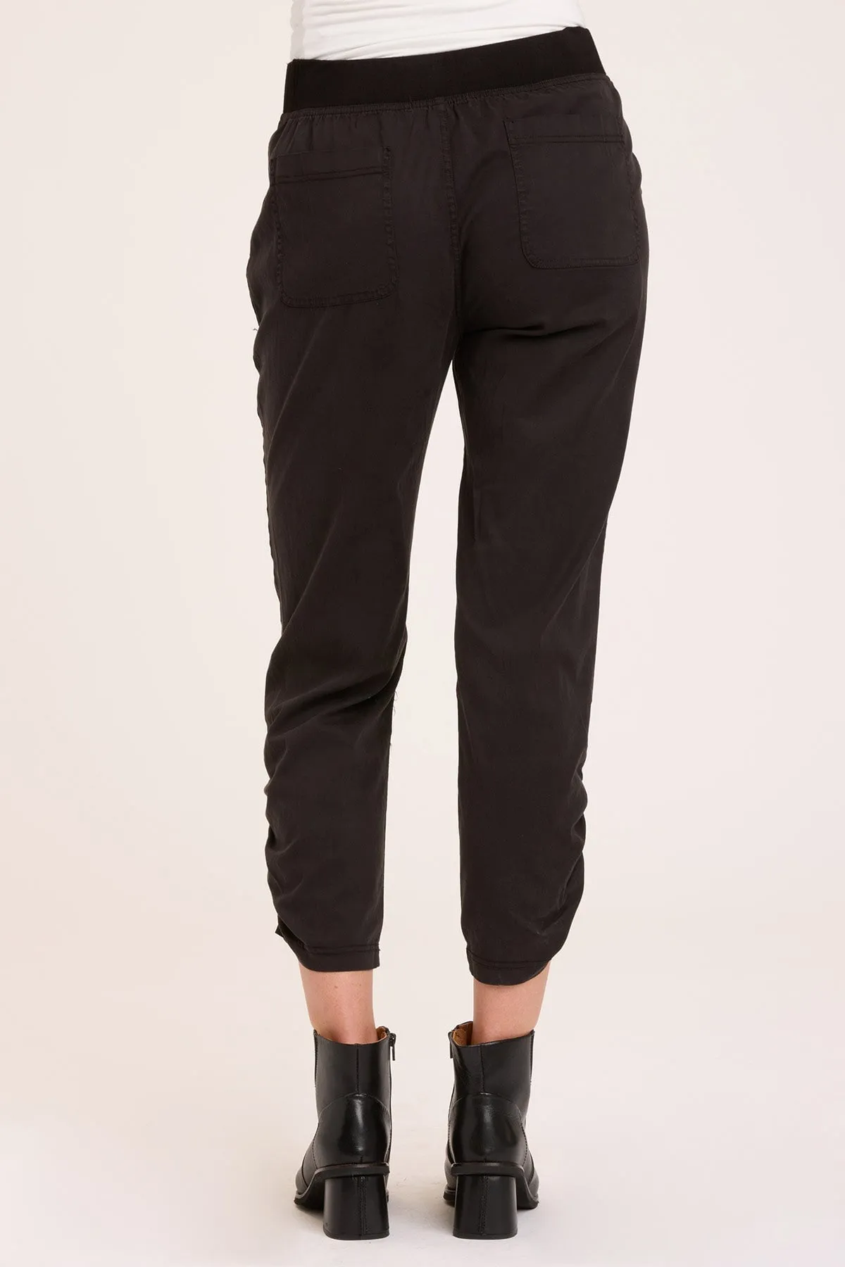 Lyan Slim Pant