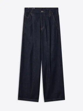 Pleated jeans