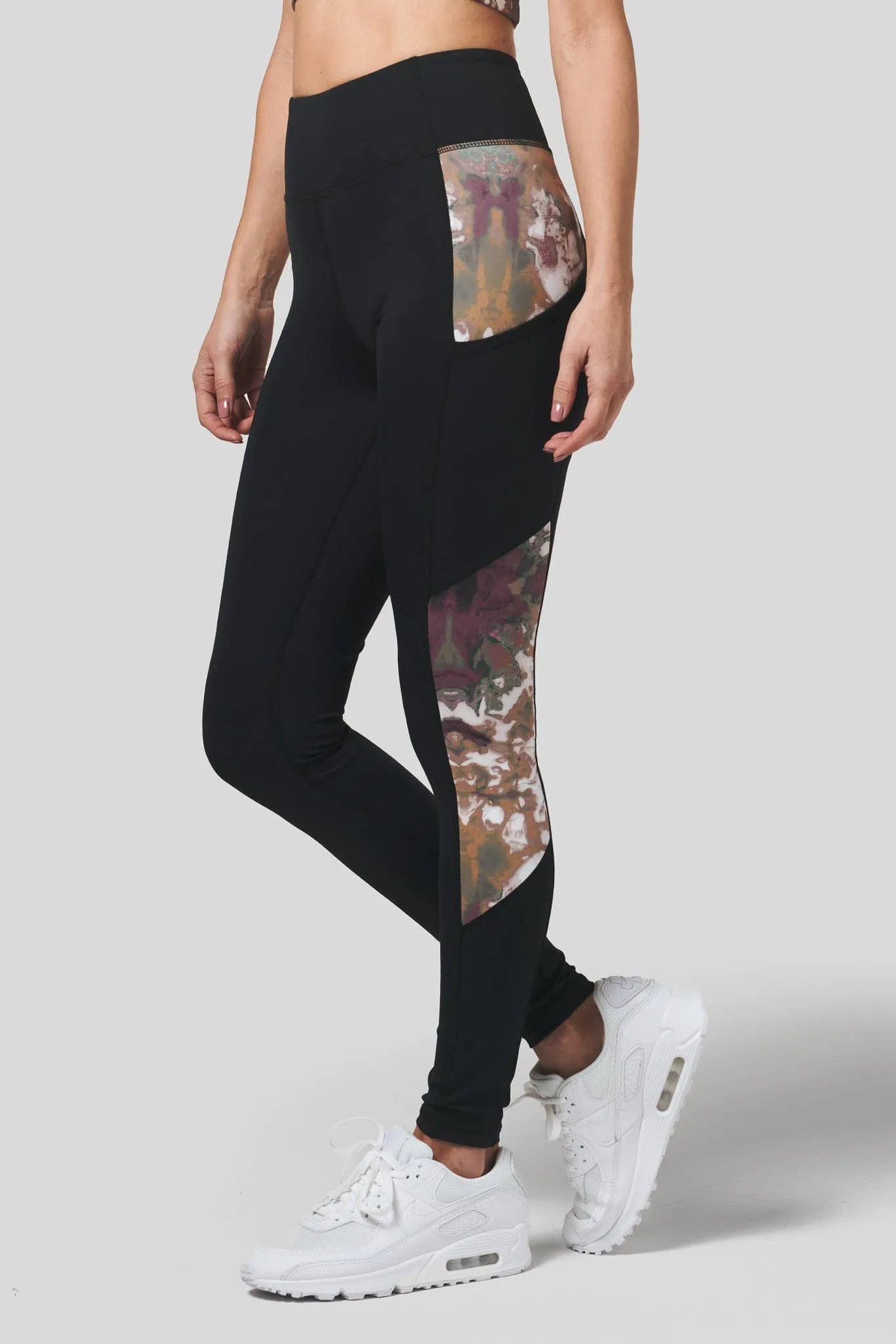 Pocket Legging in Black   Temple