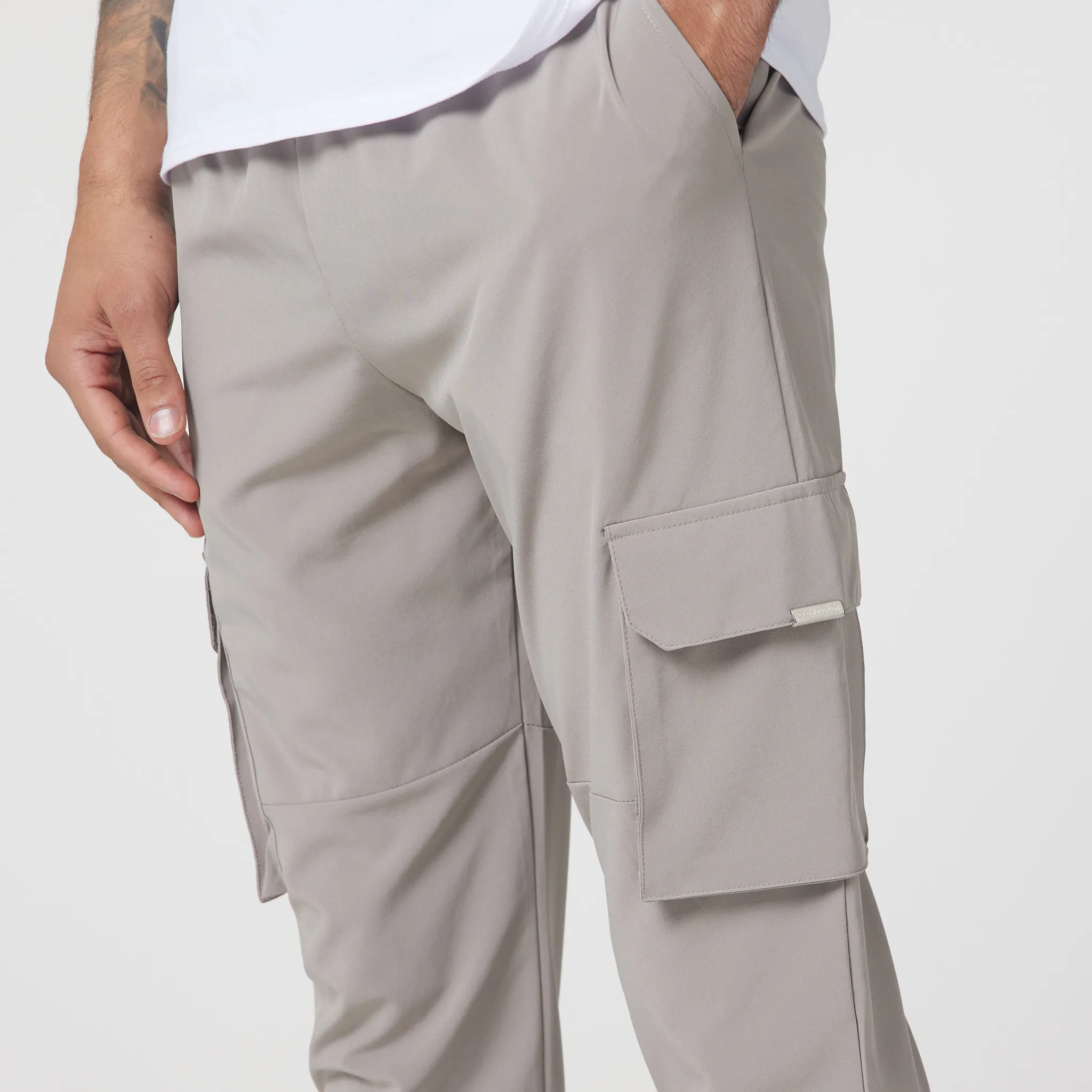 Tech Cuffed Cargo Pant | Sand